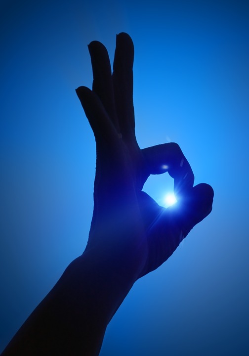 blue-background-2648244_960_720